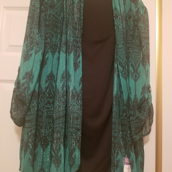 Top - Picture 2 of 3